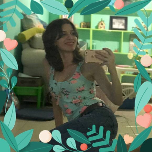 Meet your Posher, Laura - Picture 1 of 1